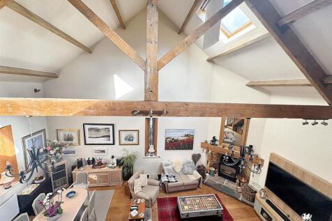 WhatsApp Image 2025-09-29 at 11.28.07 (2).jpg