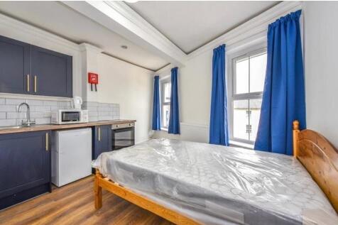 bedroom 9.jpg