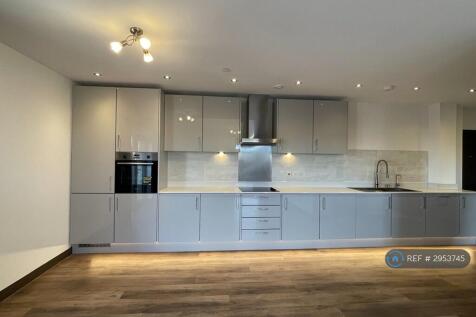 May House, Watford, WD18 photo 3