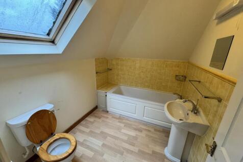 Ravenor Park Road, Greenford photo 5