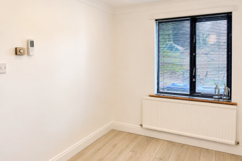 Ecton Park Road, Northampton, NN3 photo 4