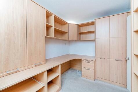 8 Crofters Close, Isleworth TW7 7PH-LOW RES-15.jpg