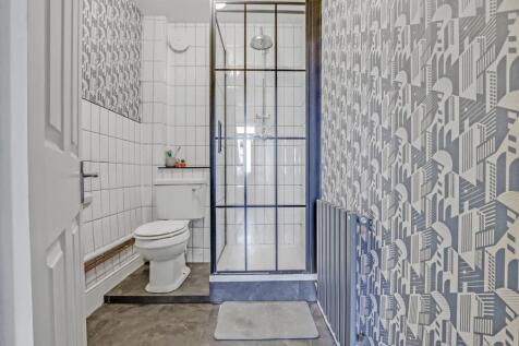 04-f9f3JHPropWorld - 35 Percy Road - 11-medium.jpg