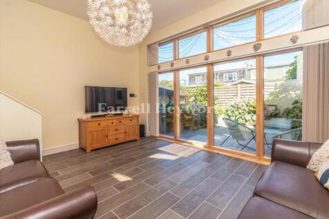 Family Room image 2
