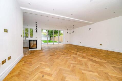 Lounge/Kitchen/Dinin