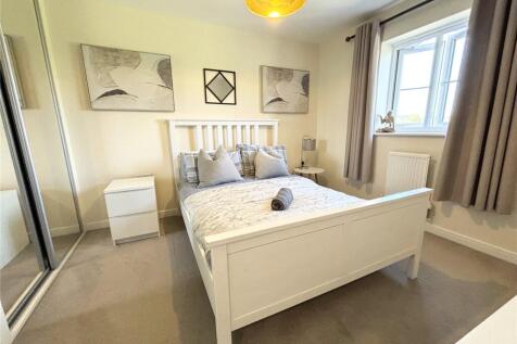 Argus Green, Swindon, Wiltshire, SN2 photo 4