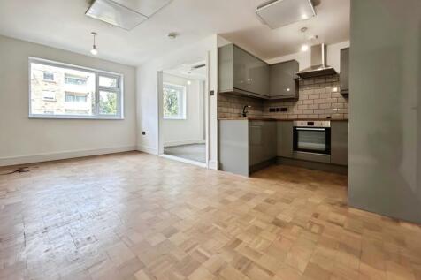 Nevill Lodge Ferndale Close TN2 photo 2