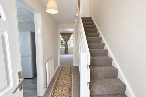 COLLIERS CLOSE, WOKING, GU21 3AN photo 4