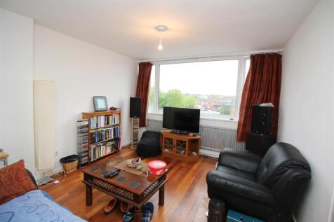 Woodcote House, Queen Street, Hitchin photo 3