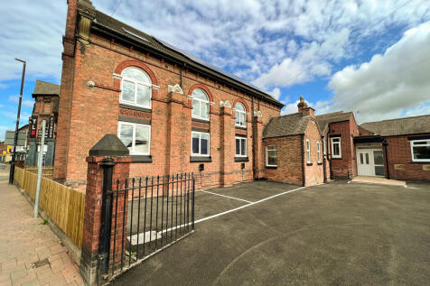 Photo 2 parking s...