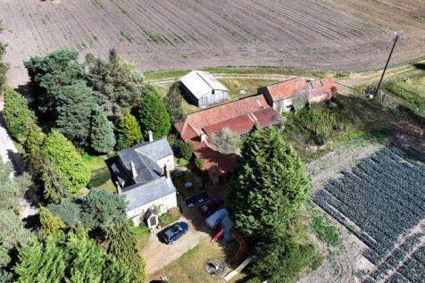 Clements House and Yard