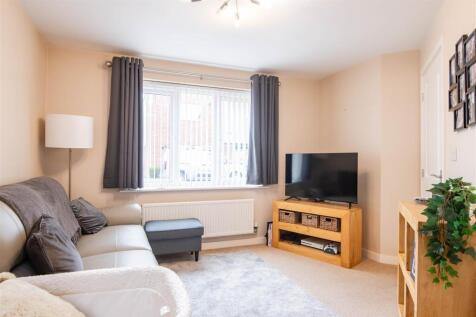 Kitchen / Lounge