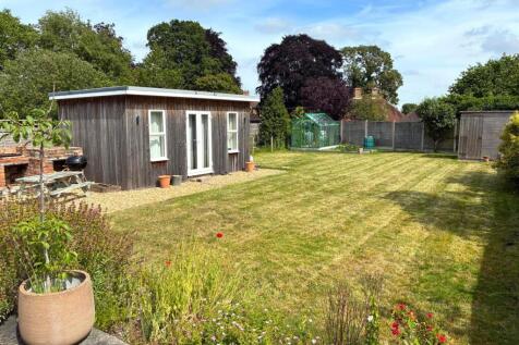 Rear garden.jpeg