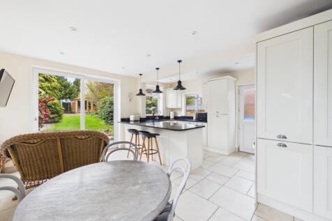 Living/Dining Kitchen