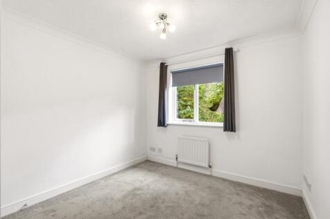 Poets Court, Milton Road, Harpenden, Hertfordshire, AL5 photo 4
