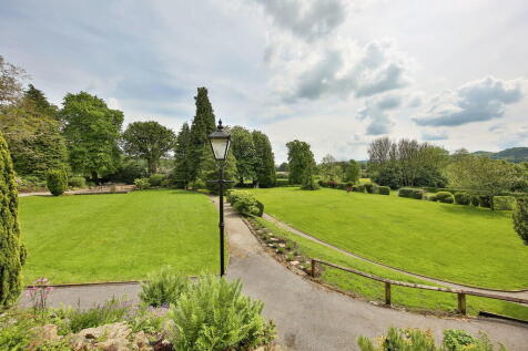 Communal Grounds_...