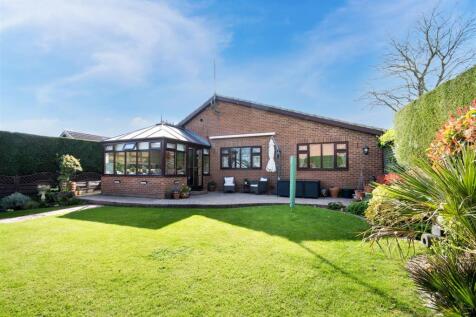 Rear garden/house