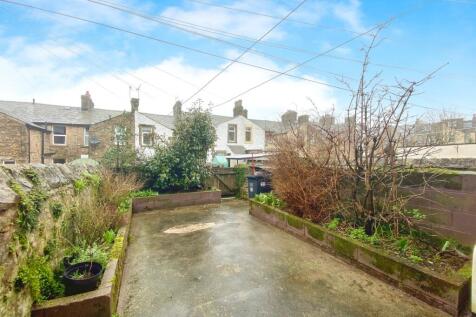 Enclosed Rear Yard