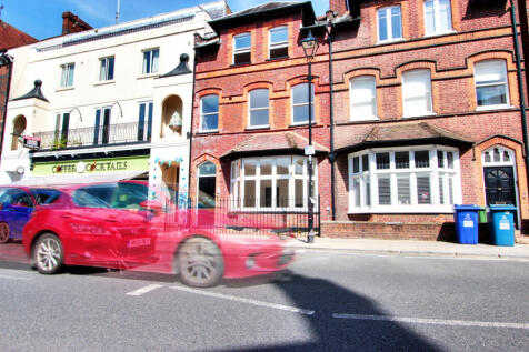 2-bed flat on High Street, Harrow, HA1 3HT, £1,850/mo