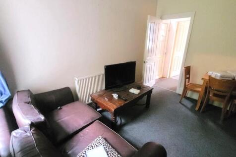 7 Elliott Road photo 3