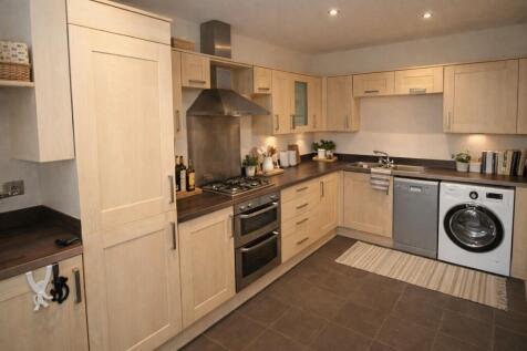 bed (4 bath) House near DMU, Freemans Meadow, Leicester photo 3
