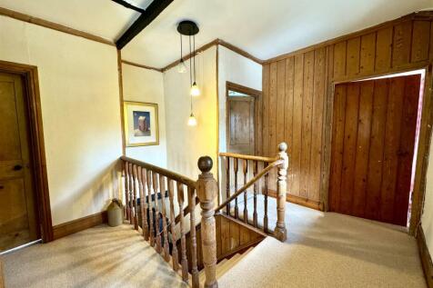 FIRST FLOOR STAIRS AND LANDING