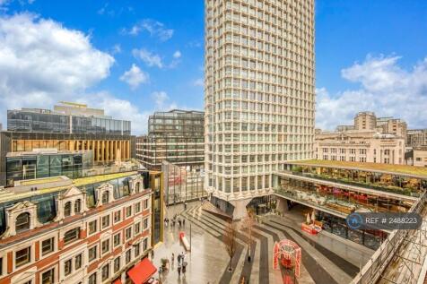 View From Balcony Of St Giles Square