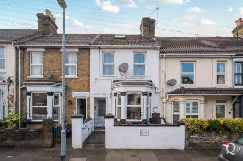 1a816b7b-8cc9-414...