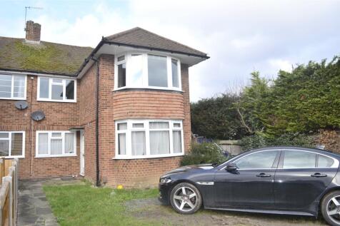 Two double bedroom ground floor maisonette offered to the rental market unfurnished