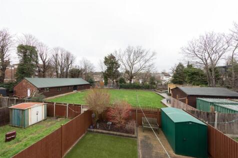 Cavendish Drive, E11