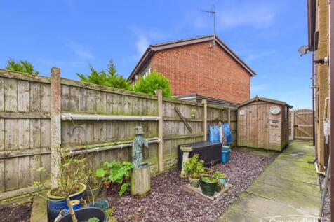 GARDEN SHED