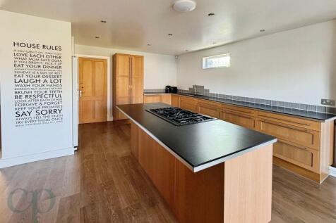 Clifton Road, Henlow, SG16 photo 3
