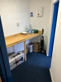 Office to rent Image 7
