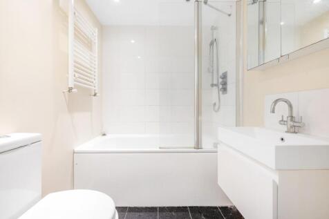 Bathroom.JPG