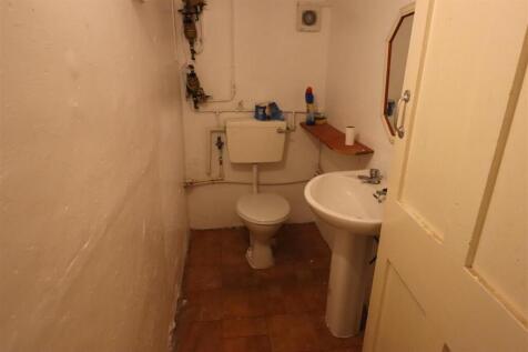 Toilet.JPG