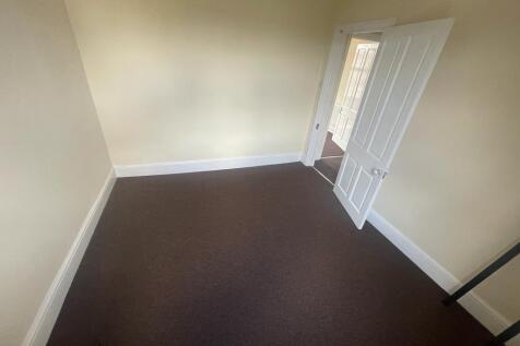Woodville Road, Leytonstone, Waltham Forest photo 5