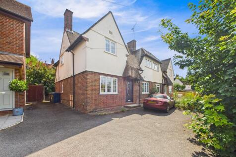 CAM02909G0-PR0460-STILL024