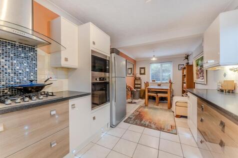 NN15, Stratfield Way, Kettering photo 4