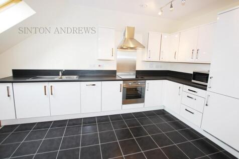 Manor House Court, Golden Manor, Hanwell, W7 photo 5