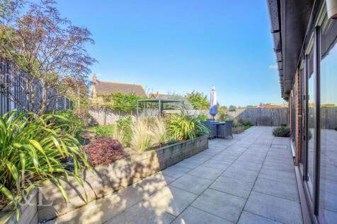 5 Killerton Park Drive (35).jpg