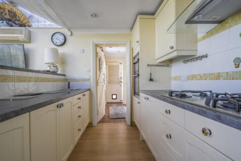 10-6820ea69b4aee-...