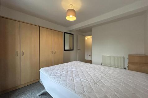 1st Bedroom (3).jpeg