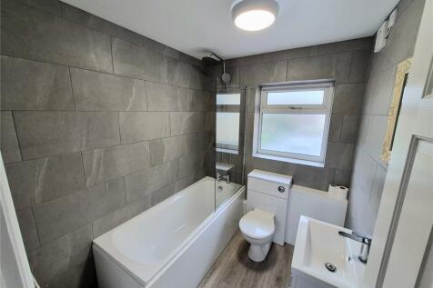 Woodward Road, Kidderminster, Worcestershire photo 4