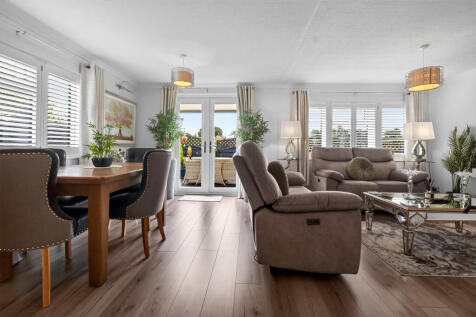 living &amp; dining room