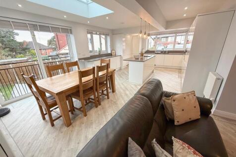 Open Plan Kitchen Diner
