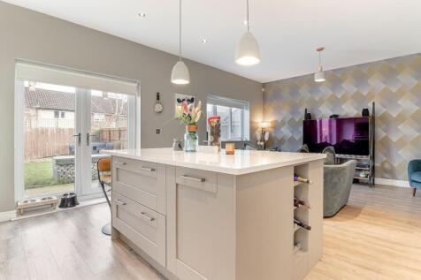 Living Kitchen - G.jpg