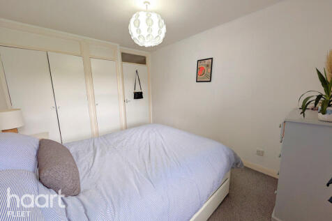 Albert Street, Fleet photo 5