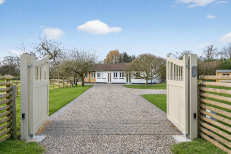 Byron Barn external 3.png