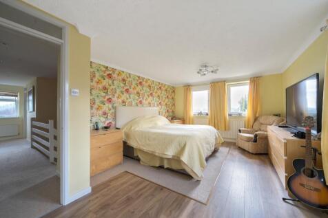 1300560-25-683d997844984