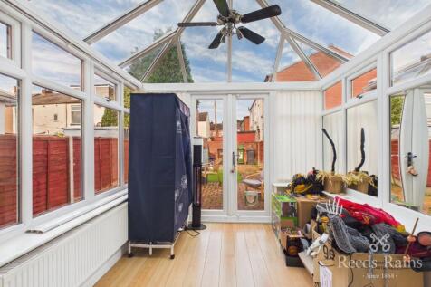 Wells Court, Dukinfield, Greater Manchester, SK16 photo 4